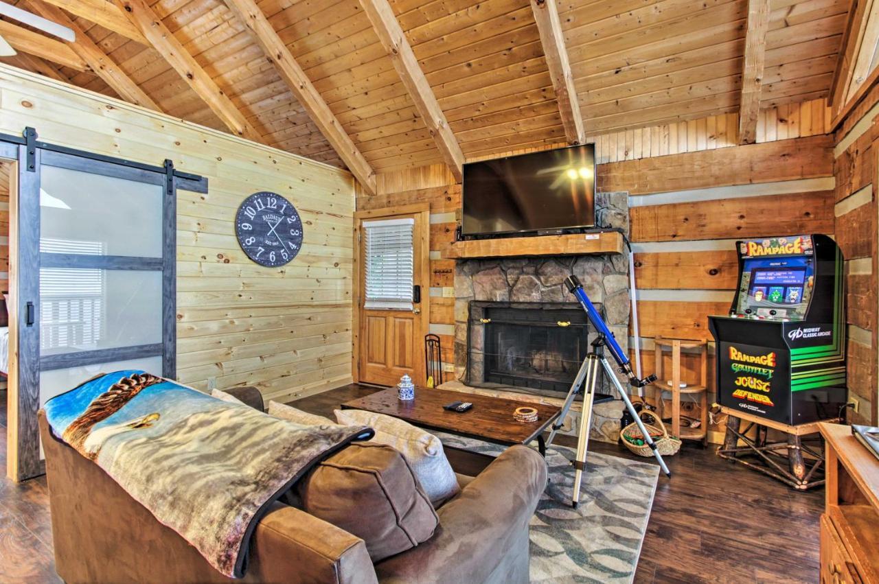 Sevierville Cabin With Private Hot Tub And Fireplace! Exteriör bild