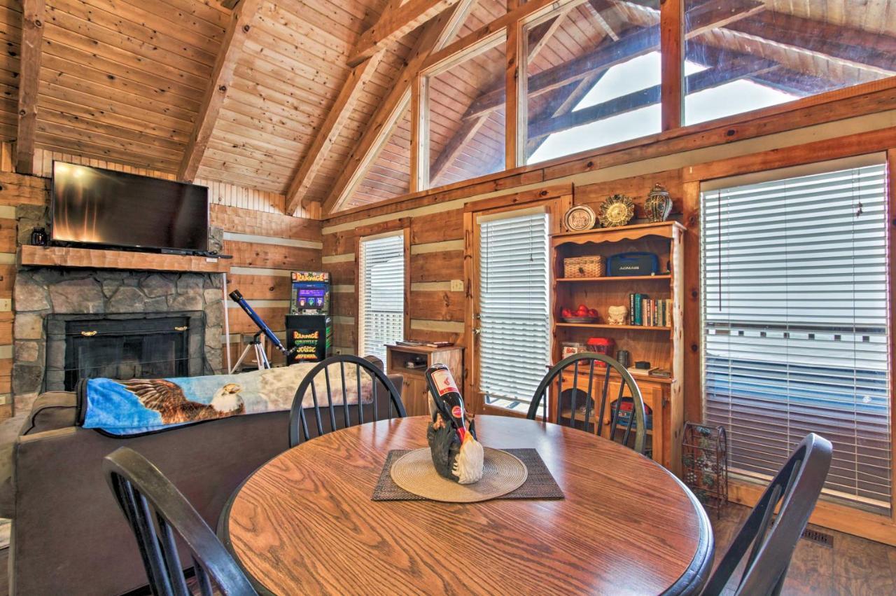 Sevierville Cabin With Private Hot Tub And Fireplace! Exteriör bild